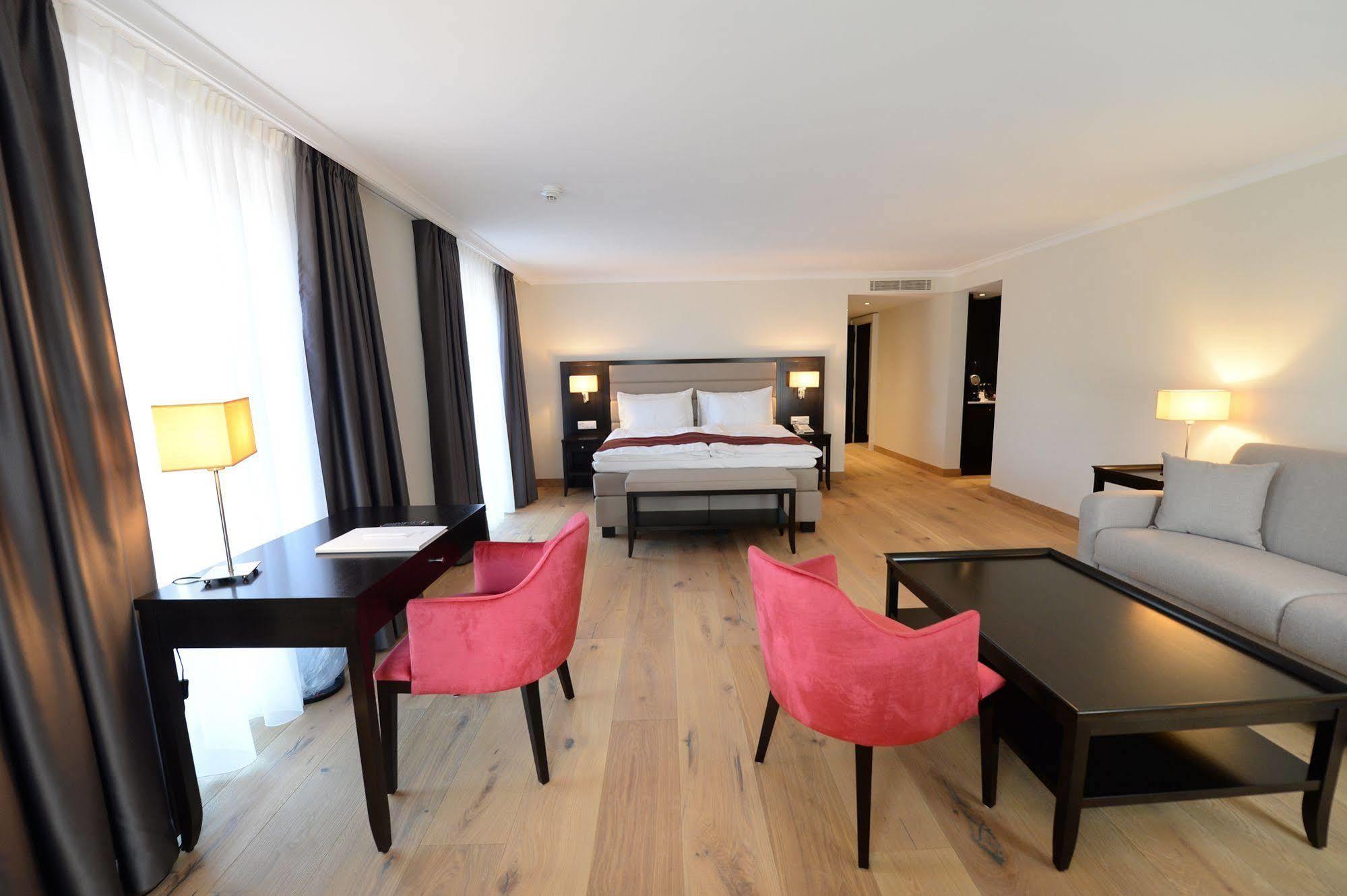 Hotel La Prairie, Swiss Bike Hotel Yverdon-les-Bains Extérieur photo